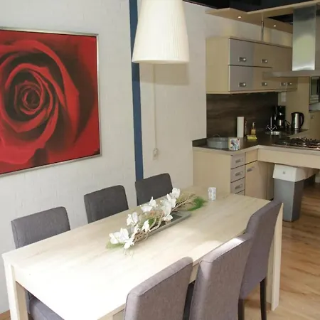 In Near Nature, Cleaning Included Holiday home Stramproy